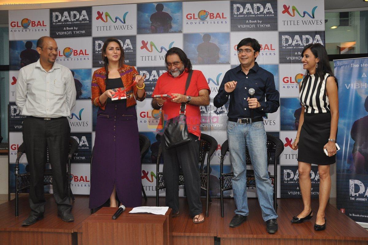 Huma Qureshi unveils Vibhor Tikiya's book DADA in Mumbai on 13th Aug 2013