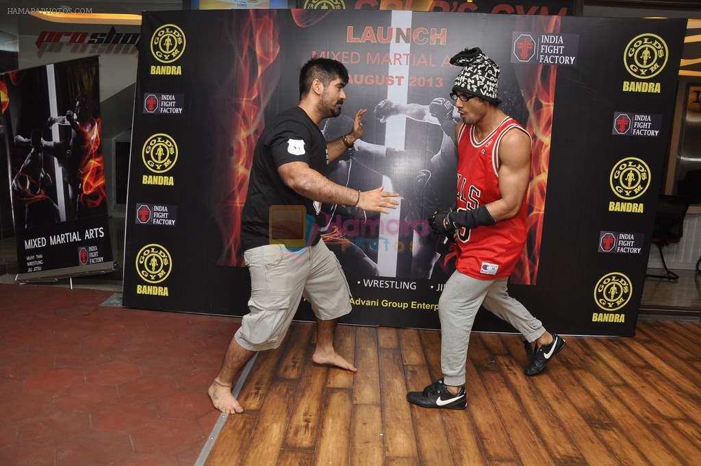 Prateik Babbar at Gold Gym's Mixed Martial arts event in Bandra, Mumbai on 13th Aug 2013