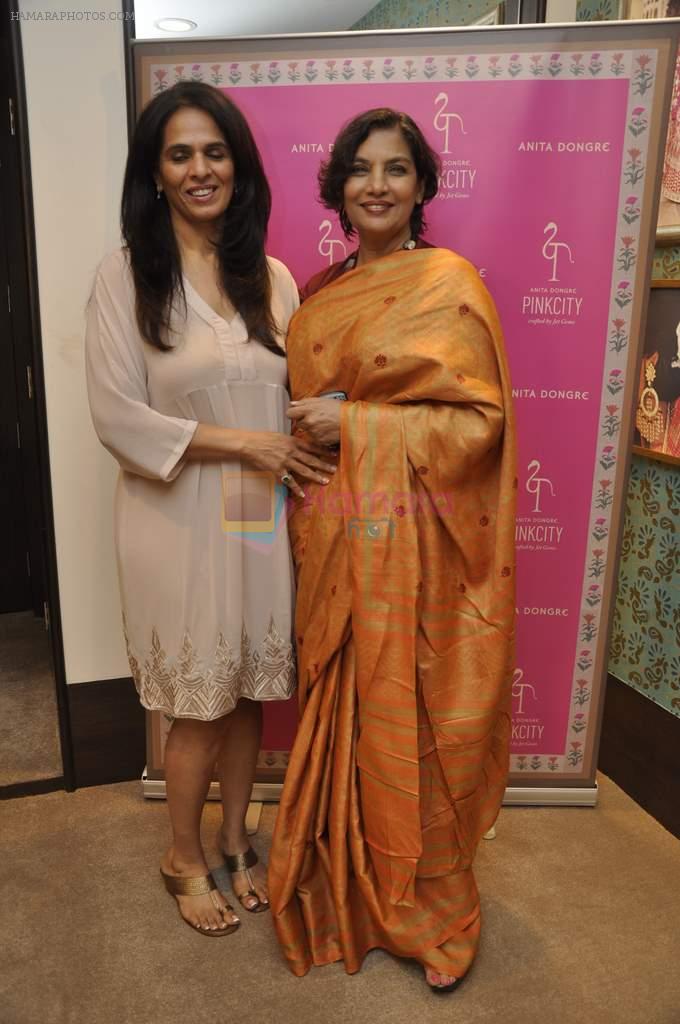Shabana Azmi, Anita Dongre at Anita Dongre's launch of Pinkcity in association with jet Gems in Mumbai on 13th Aug 2013
