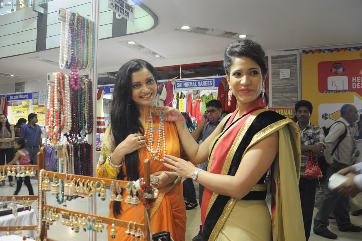 Richa Sharma & Parijat Chakraborty at Hindusthan Fashion Fair, a fashion and lifestyle exhibition held at Avani Riverside Mall_6