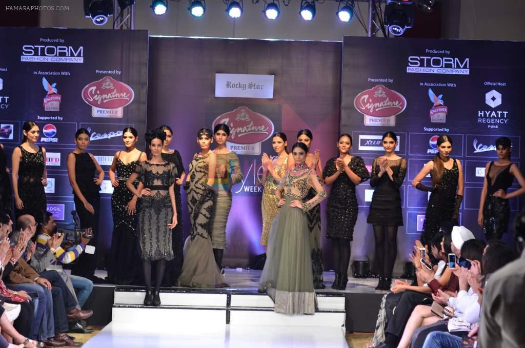 Model walk the ramp for Rocky S at the Signature Premier Pune Style Week 2013 on 19th Aug 2013
