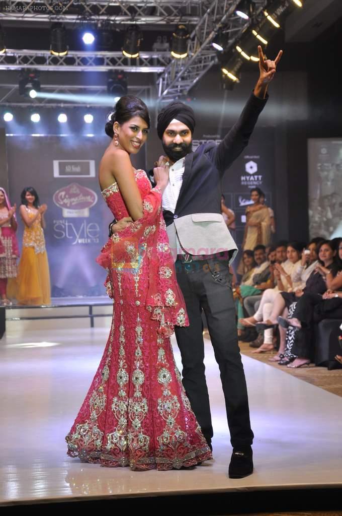 Model walk the ramp for A D Singh at the Signature Premier Pune Style Week 2013 on 19th Aug 2013