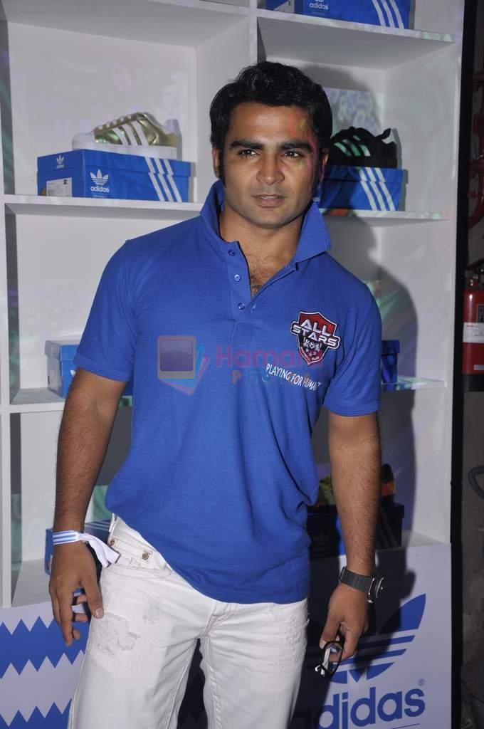 Sachiin Joshi at Adidas bash in Blue Frog, Mumbai on 21st Aug 2013