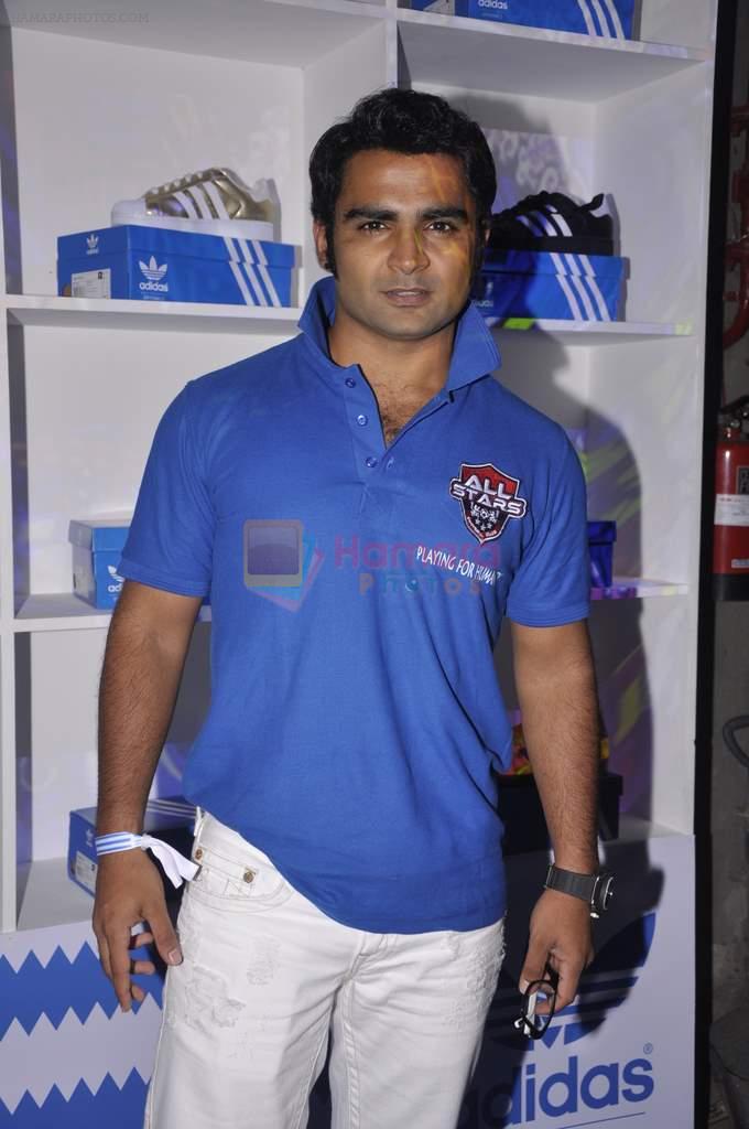 Sachiin Joshi at Adidas bash in Blue Frog, Mumbai on 21st Aug 2013