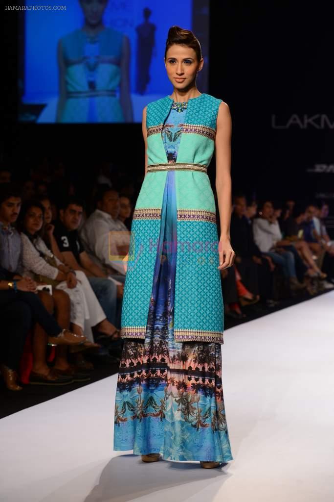 Model walk the ramp for Ranna Gill show at LFW 2013 Day 1 in Grand Haytt, Mumbai on 23rd Aug 2013