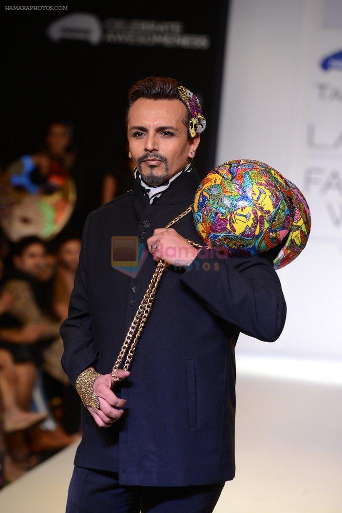 Imam Siddique walk the ramp for Talent Box The Purple Sack show at LFW 2013 Day 5 in Grand Haytt, Mumbai on 27th Aug 2013