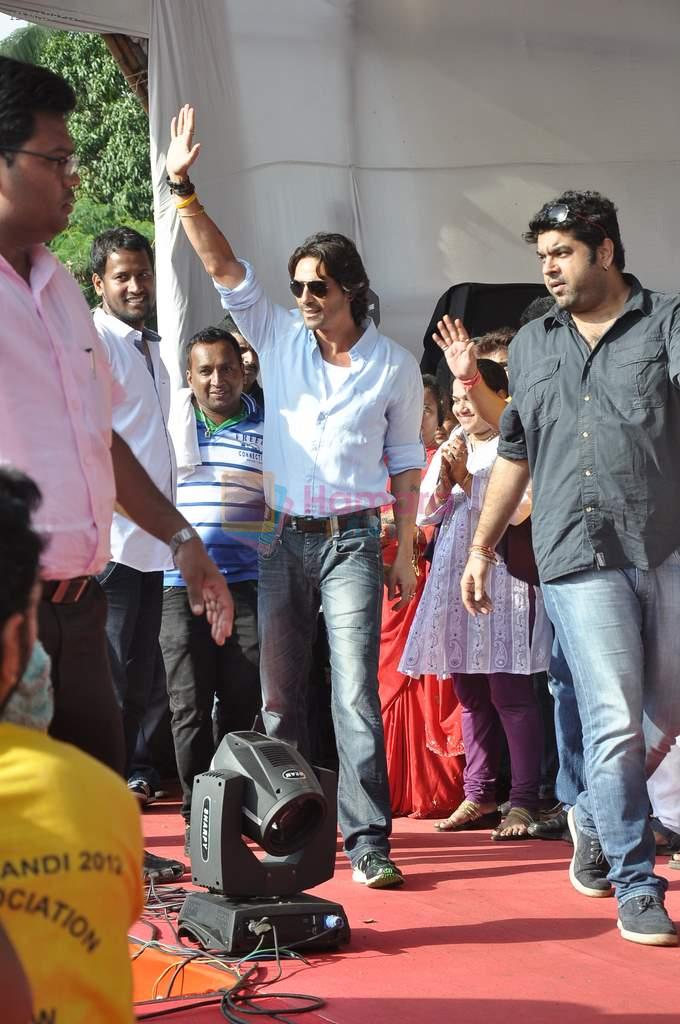 Arjun Rampal at Borivli dahi handi in Borivli, Mumbai on 29th Aug 2013