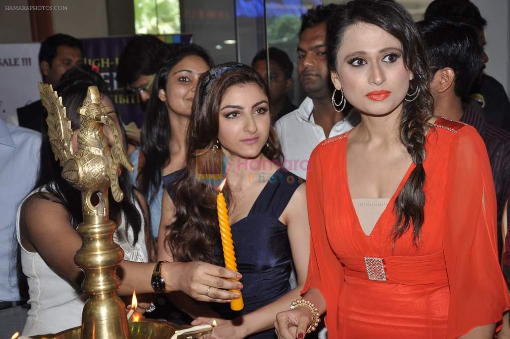 Soha ALi Khan at the launch of Times Glamour in Mumbai on 30th Aug 2013