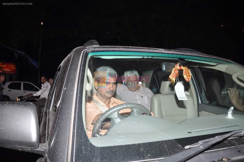 Om Puri snapped at Oshiwara police station in Mumbai on 31st Aug 2013
