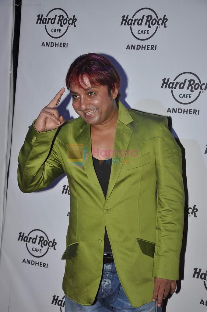 Sukhwinder Singh at Subhash Ghai's bash at the launch of new Hard Rock Cafe in Andheri, Mumbai on 31st Aug 2013