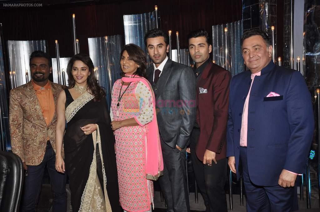 Rishi Kapoor, Neetu Singh, Ranbir Kapoor, Karan, Remo, Madhuri on the sets of Jhalak Dikhlaa Jaa Season 6 Semi Final on 3rd Sept 2013