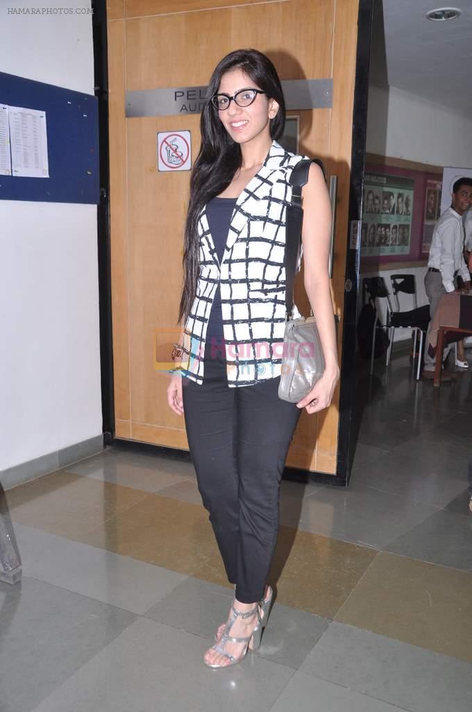 Nishka Lulla at Neeta Lulla's fashion school in Whistling Woods, Mumbai on 5th Sept 2013