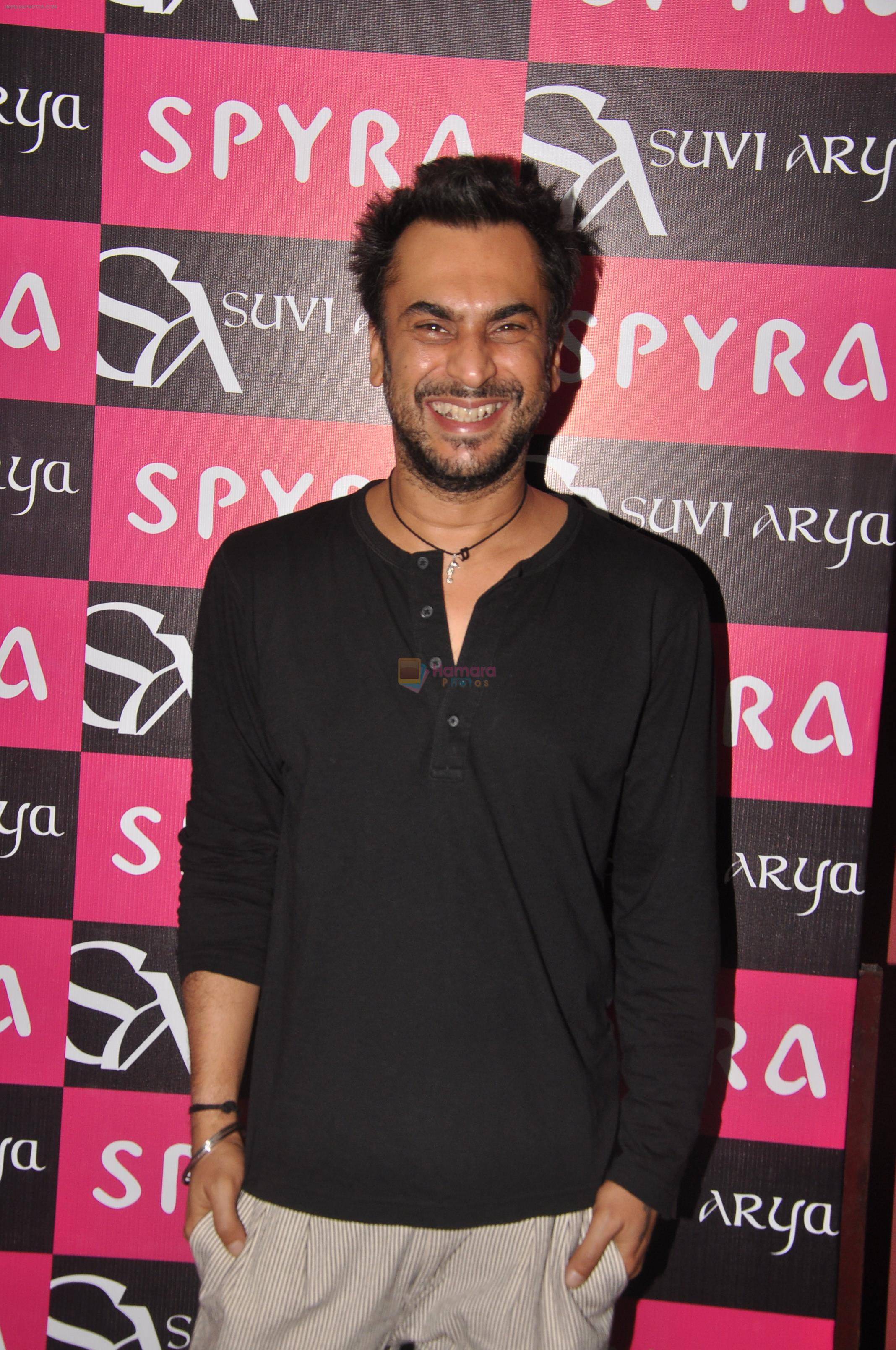 Aki Narula at Suvi - Arya & Spyra's Collection Launch in khar, Mumbai on 7th Sept 2013
