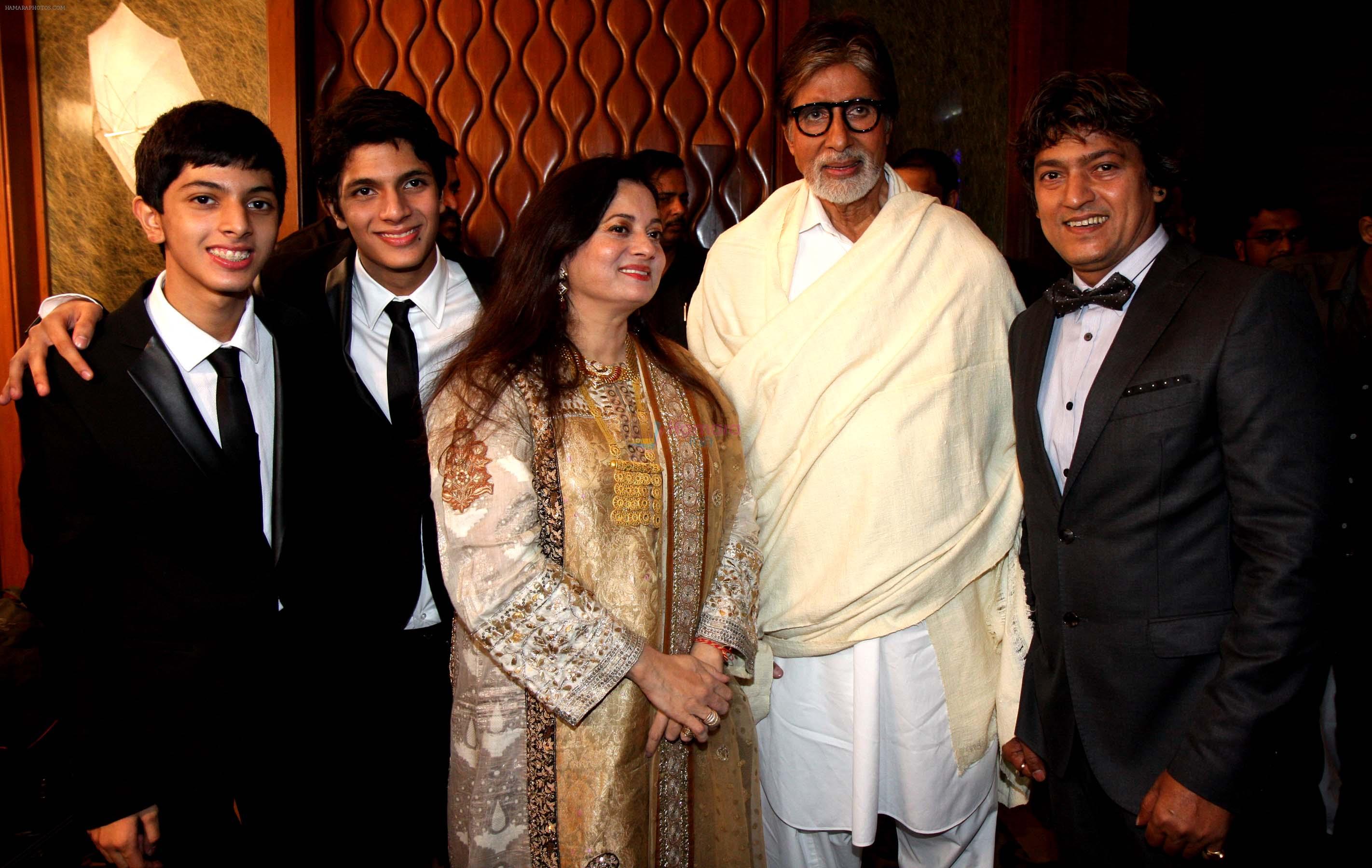 anivesh,avitesh,vijeta,amitabh & adesh at Adesh Shrivastava birthday party in Sun N Sand Hotel, Mumbai on 8th Sept 2013 