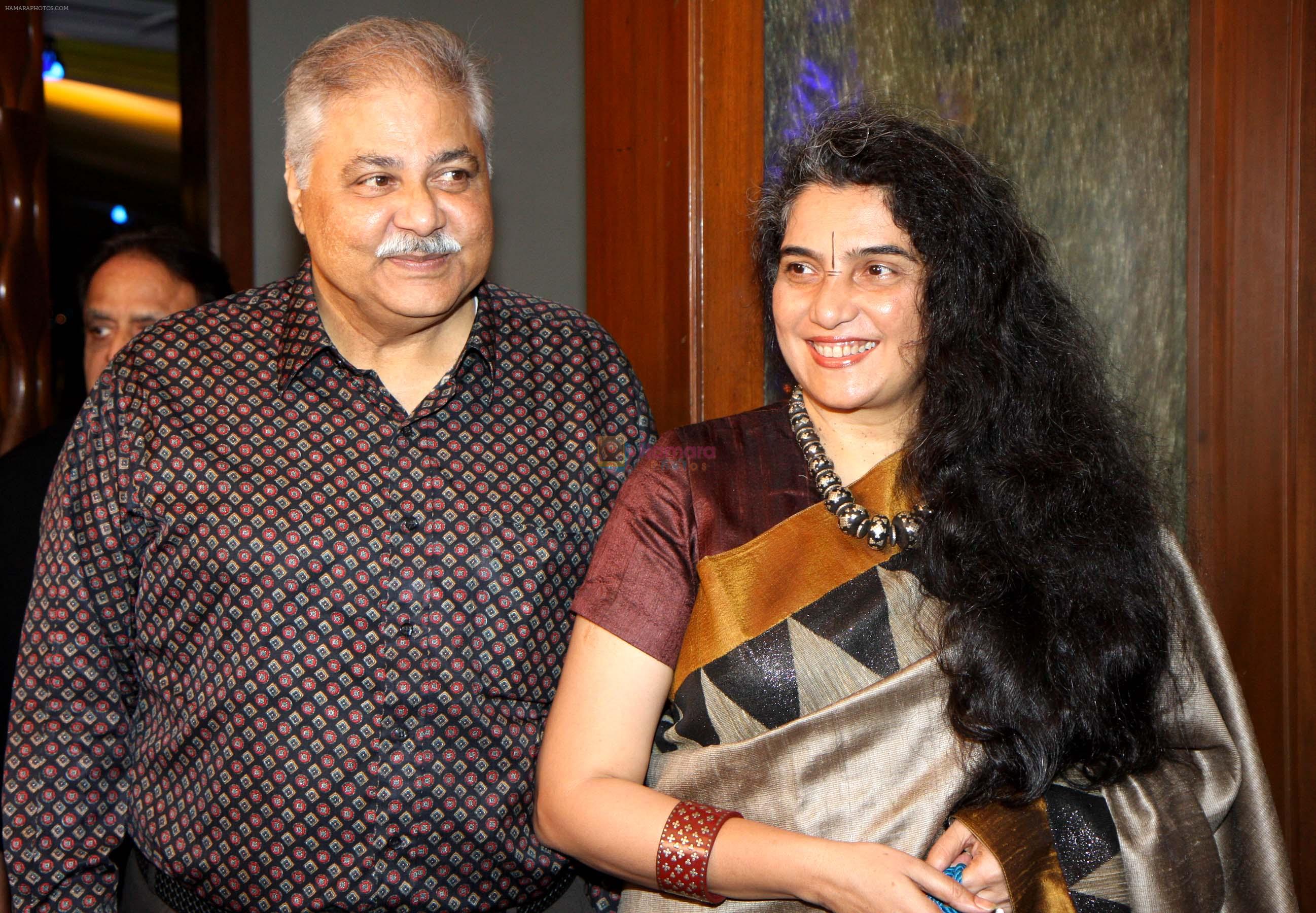satish shah at Adesh Shrivastava birthday party in Sun N Sand Hotel, Mumbai on 8th Sept 2013