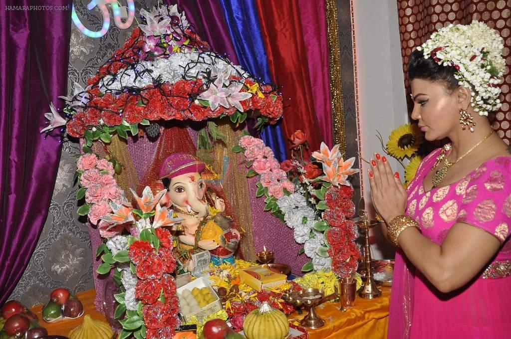 Rakhi Sawant celebrate Ganesh Chaturthi in Mumbai on 9th Sept 2013
