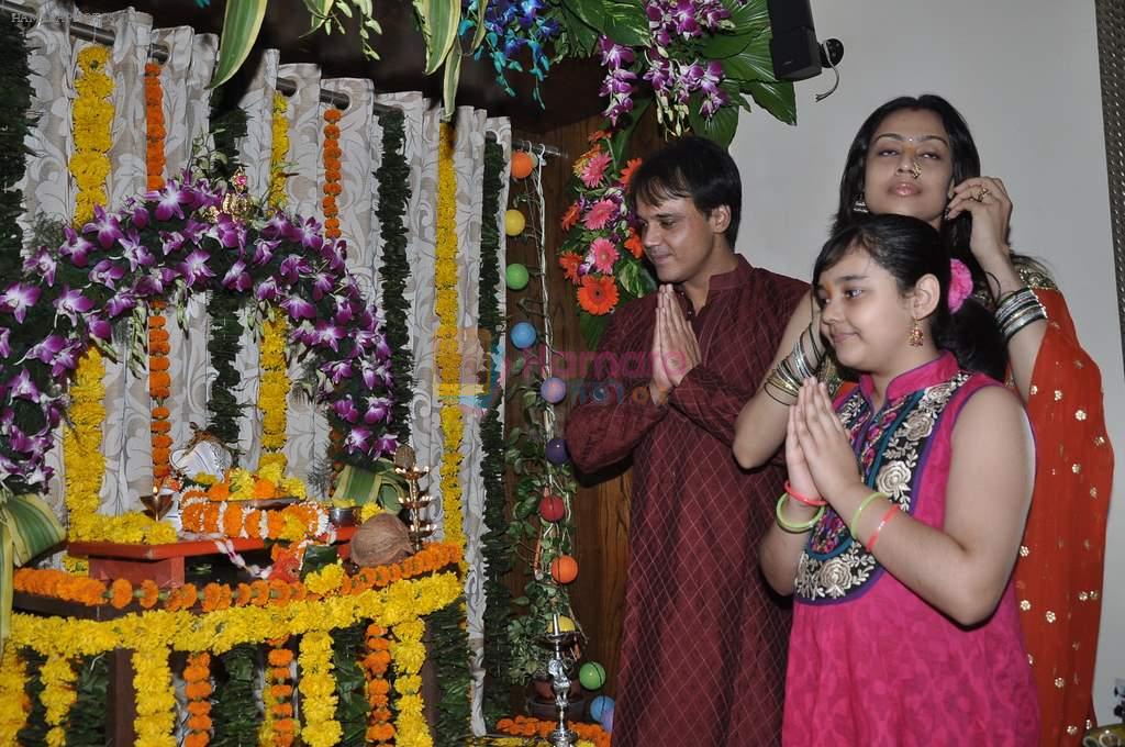 Yash Tonk, Gauri Tonk celebrate Ganesh Chaturthi in Mumbai on 9th Sept 2013