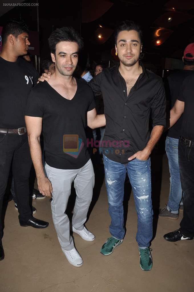 Punit Malhotra, Imran Khan at the First look launch of Gori Tere Pyaar Mein in Mumbai on 10th Sept 2013
