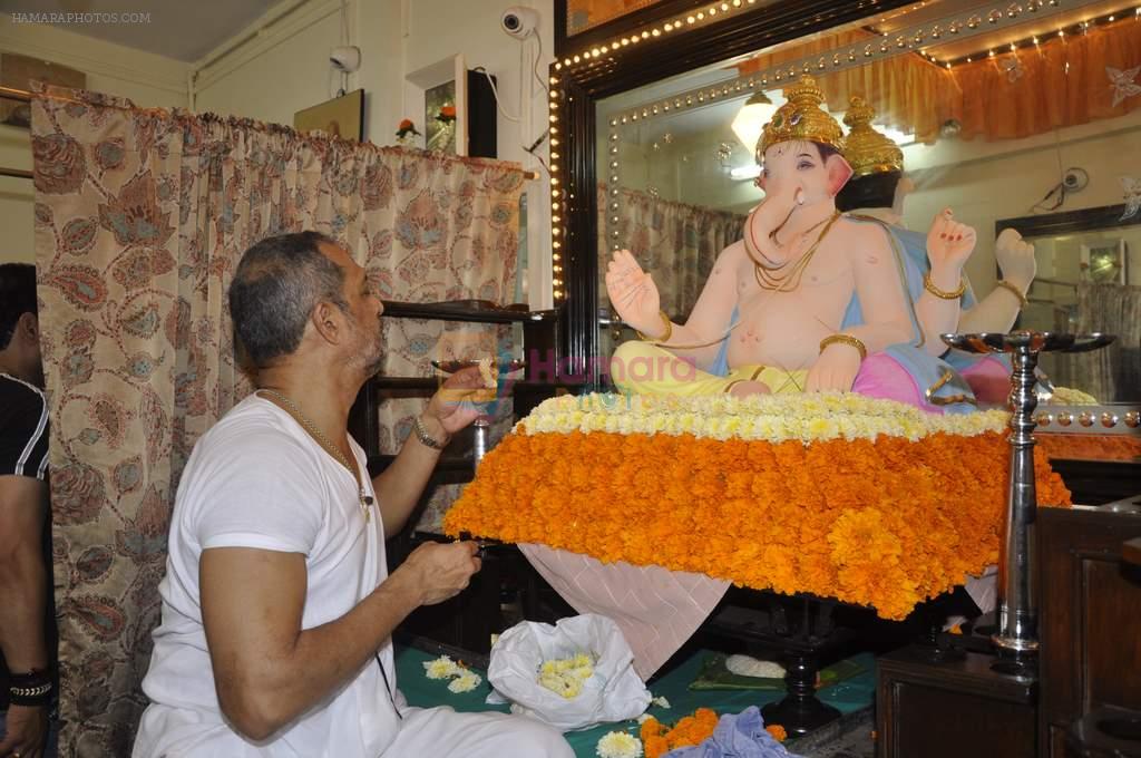 Nana Patekar's Ganesha Visarjan in Mumbai on 10th Sept 2013