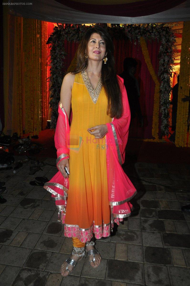 Sangeeta Bijlani at Salman Khan's Ganesha Visarjan in Mumbai on 10th Sept 2013