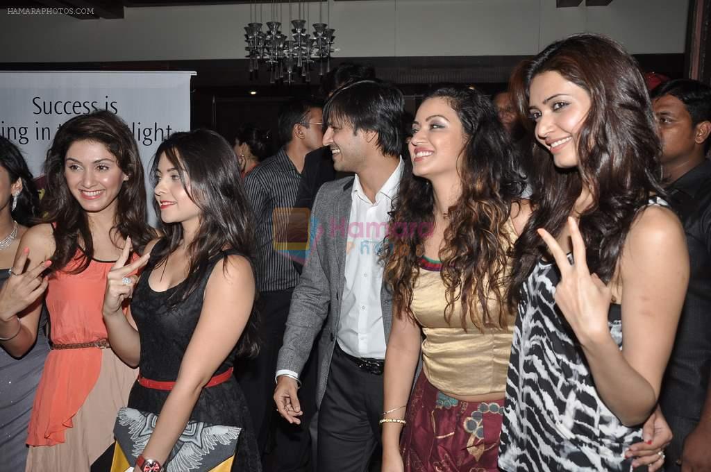 Bruna Abdullah, Karishma Tanna, Sonalee Kulkarni,Kainaat Arora,Maryam Zakaria, Manjari, Vivek at Lalitya Munshaw album launch in Mumbai on 11th Sept 2013