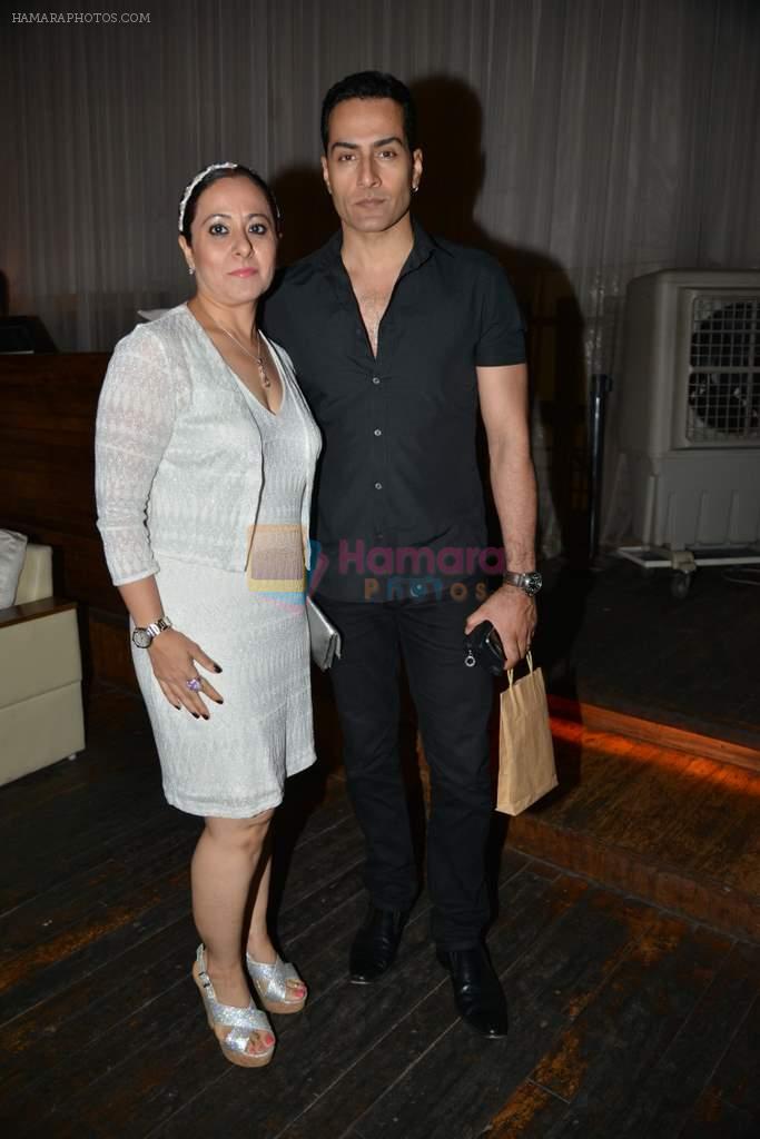 sudhanshu pandey with wife at Tulip Joshi's bday bash in Escobar, Mumbai on 11th Sept 2013
