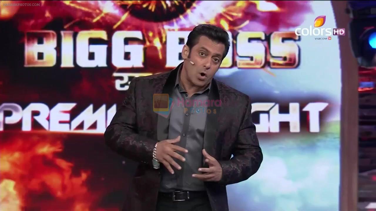 Salman Khan introduces Shilpa and Apporva Agnihotri on Bigg Boss Season 7 - 1st Episode Stills