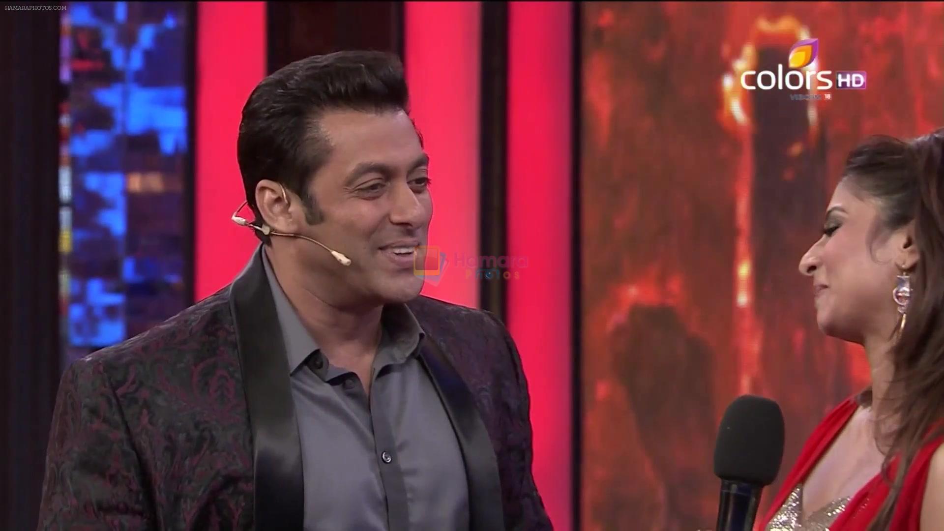 Salman Khan welcomes Tanisha Mukherjee in Bigg Boss Season 7 - 1st Episode Stills