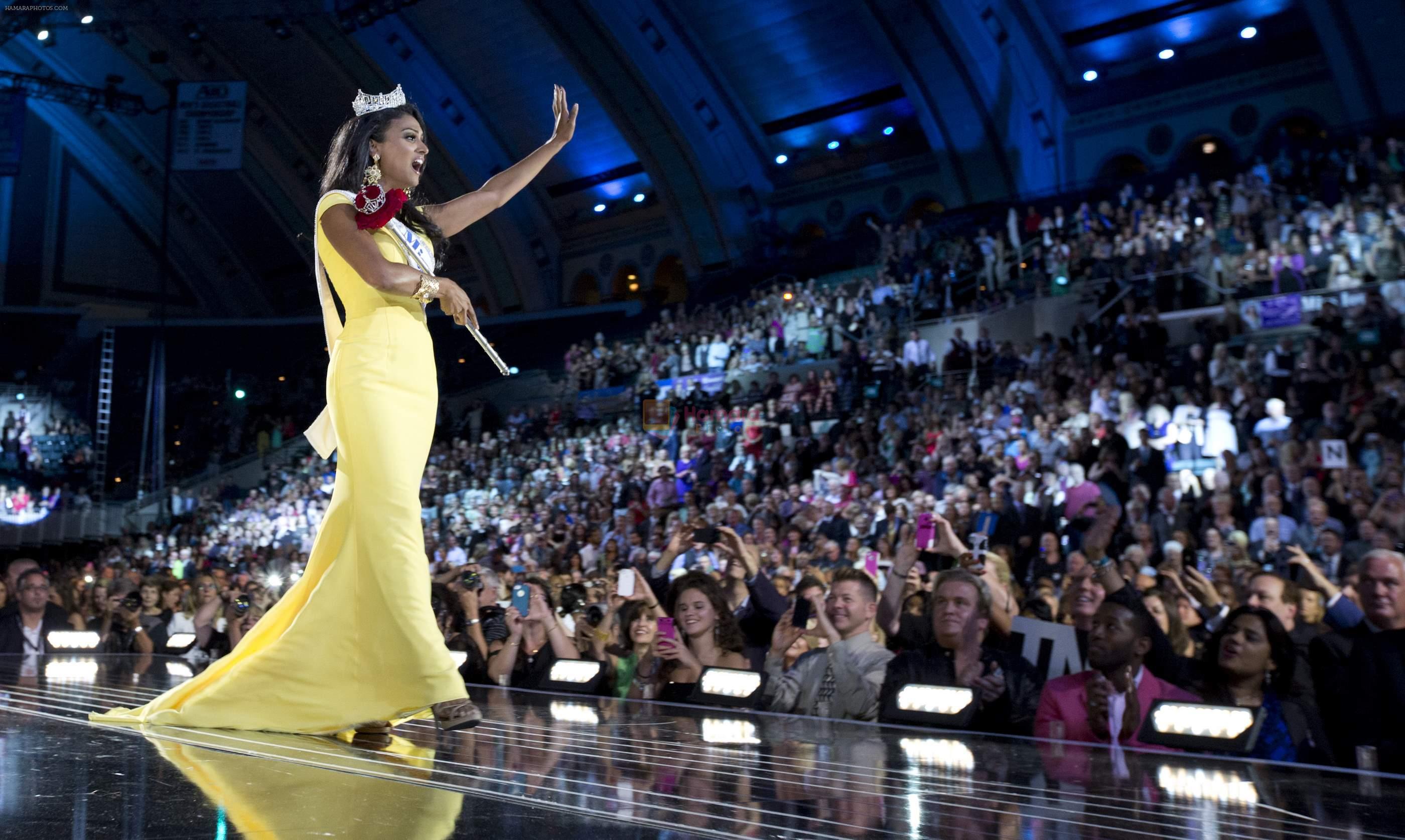 Nina Davuluri - Miss America