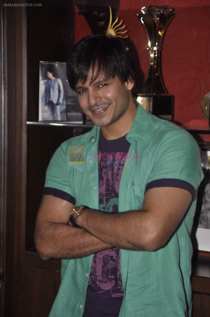 Vivek Oberoi Photoshoot at his Home in Mumbai on 20th Sept 2013