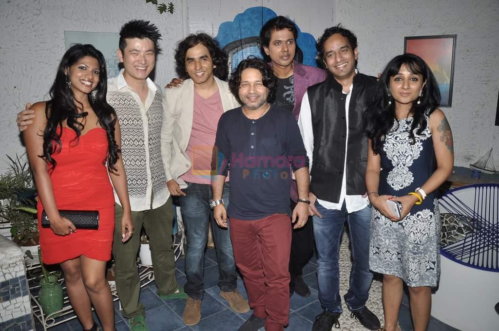 Trisca Fernandes, Meiyang Chang, Ajay Singha, Kailash Kher, Shriram Iyer, Raman Mahadevan at In Rahon mein album launch in Andheri, Mumbai on 23rd Sept 2013