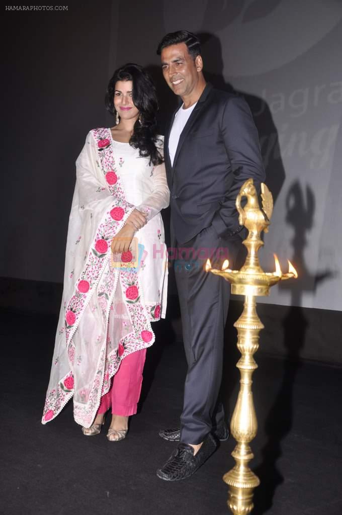 Nimrat Kaur, Akshay Kumar at Jagran film festival in Fun, Mumbai on 24th Sept 2013
