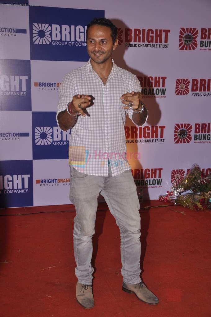 Nikhil Chinappa at Yogesh Lakhani's birthday bash in Lalit Hotel, Mumbai on 25th Sept 2013