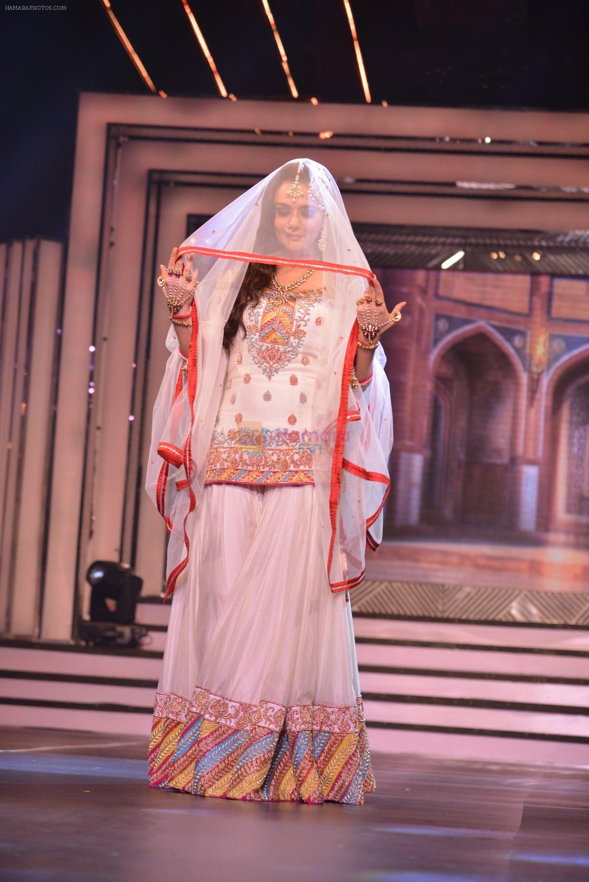 Preity Zinta at the launch of Diva_ni in Mumbai on 27th Sept 2013