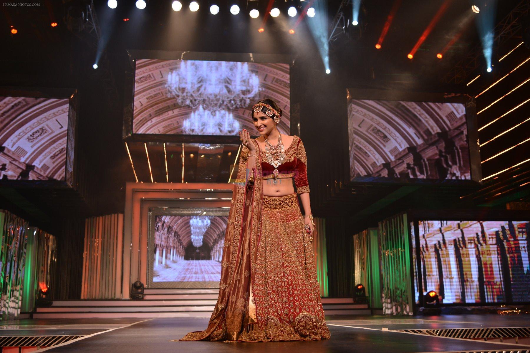 Parineeti Chopra at the launch of Diva_ni in Mumbai on 27th Sept 2013