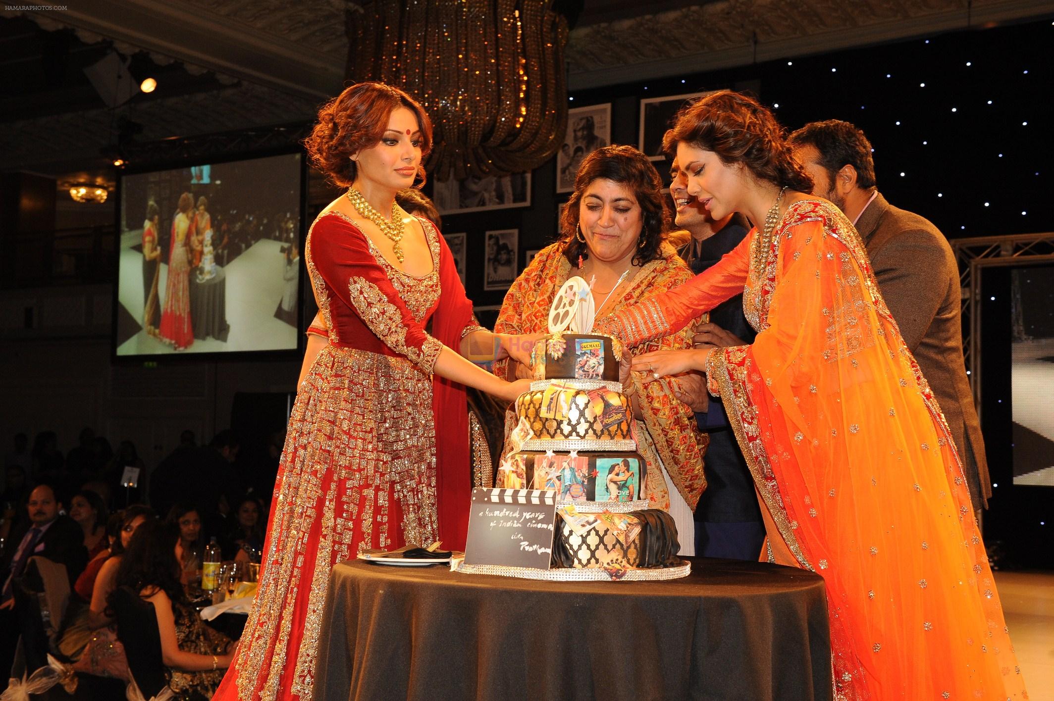 Bipasha Basu, Gurinder Chada and Esha Gupta for 100 years of Indian cinema at an Annual Gala- 28th September 2013