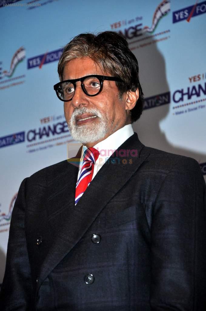 Amitabh Bachchan at Yes Bank Awards event in Mumbai on 1st Oct 2013