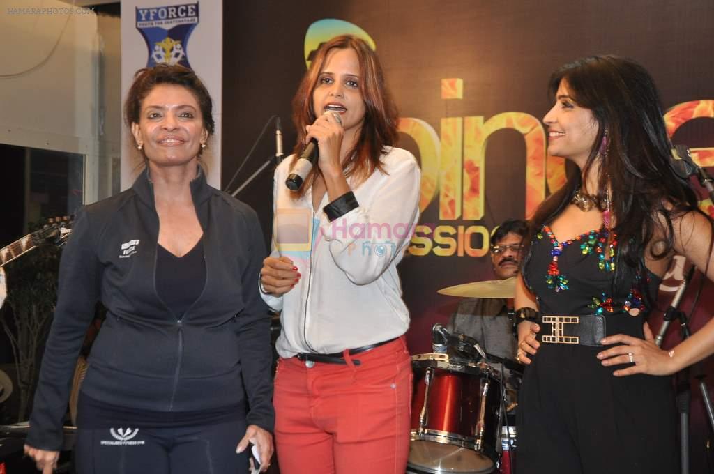 Nisha Harale at Binge sessions in association with Leena Mogre in Leena Mogre's gym in Bandra on 3rd Oct 2013