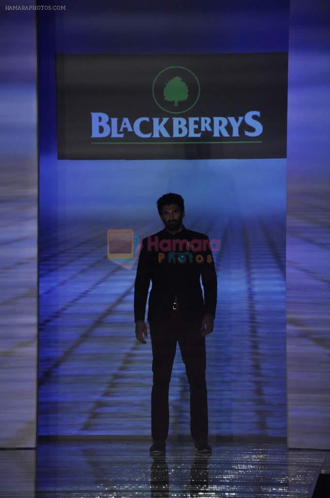 Aditya Roy Kapur at Blackberry night in Mumbai on 4th Oct 2013