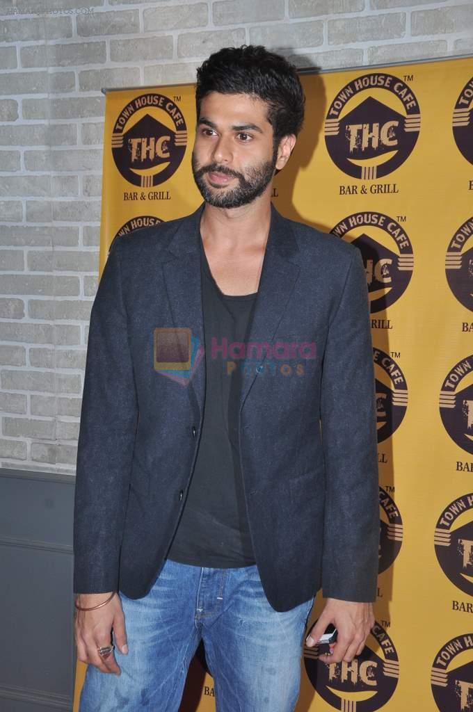 Kunal Rawal at Town House Cafe launch in Churchgate, Mumbai on 5th Oct 2013