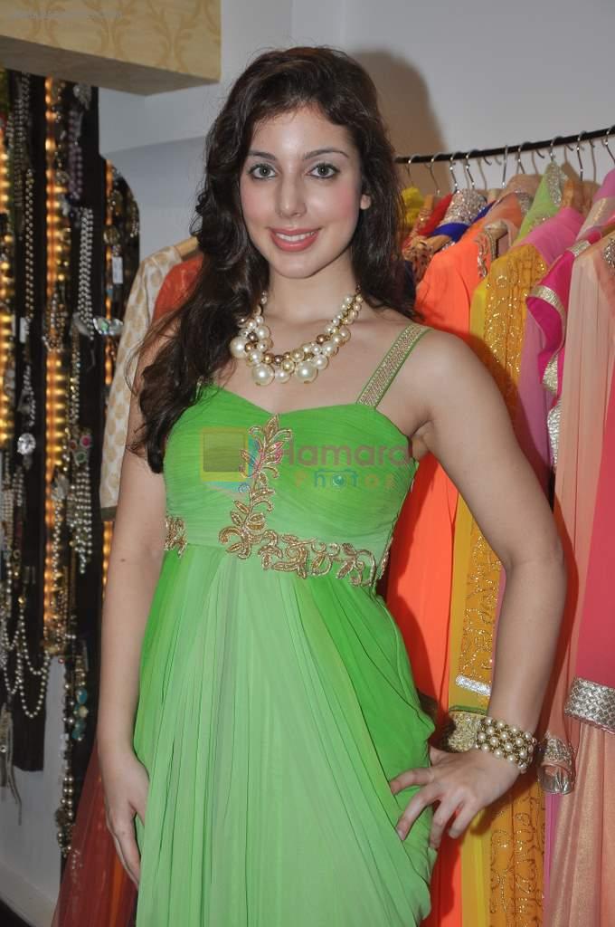 Anisa at Zanaya Couture store in Kemps Corner, Mumbai on 6th Oct 2013