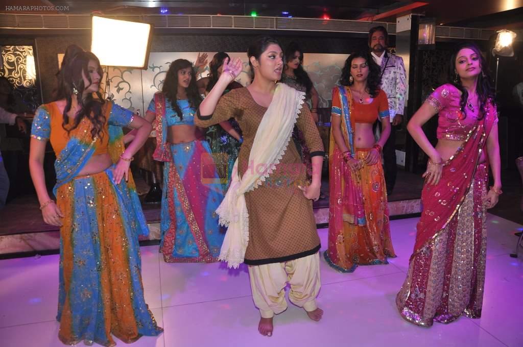 on the sets of Mumbai can_t dance saala in Santacruz, Mumbai on 7th Oct 2013
