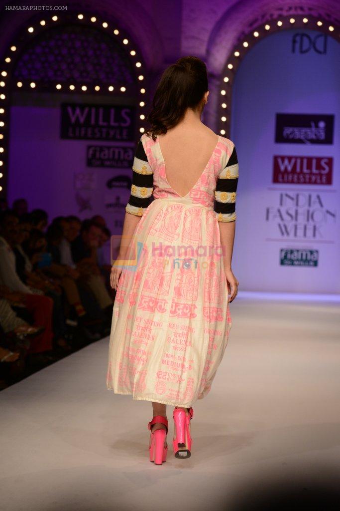 Alia Bhatt walk the ramp for Masaba Gupta's show at the Day 1 on WIFW 2014 on 9th Oct 2013