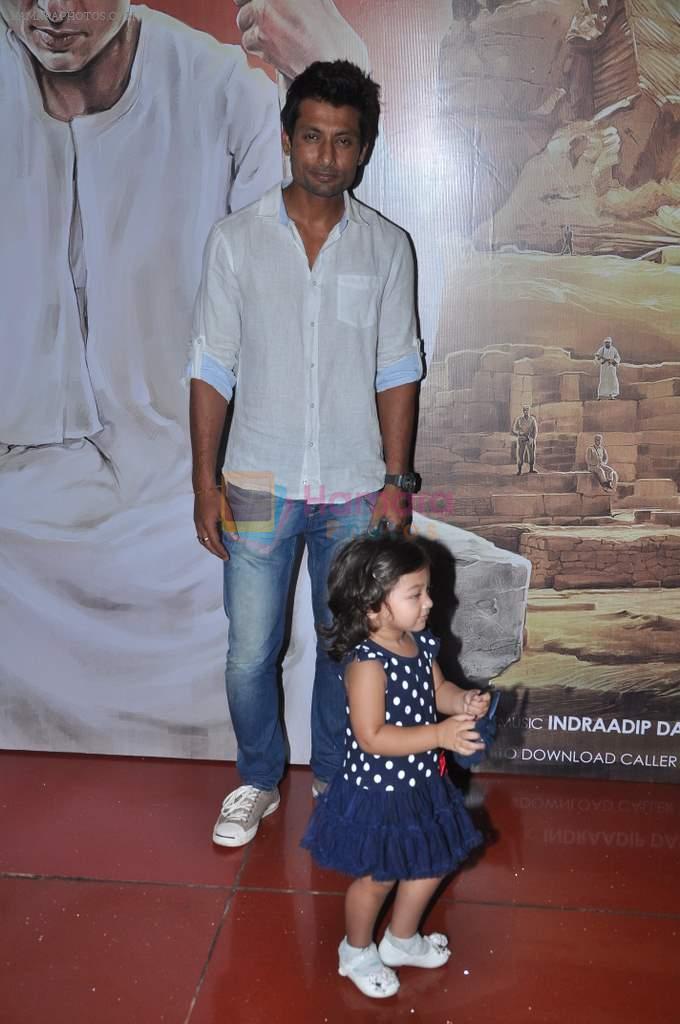 Indraneil Sengupta at the premiere of bengali Film in Cinemax, Mumbai on 9th Oct 2013