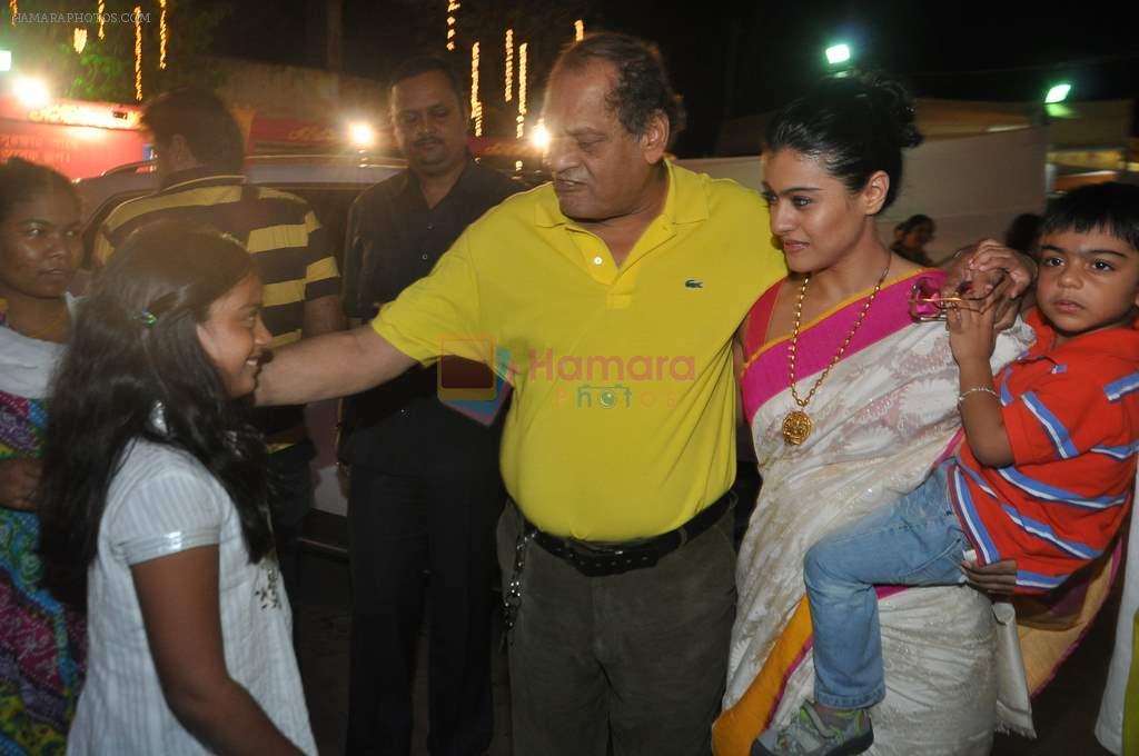 Kajol with Yug and Nyasa at Durga Pooja Celebration in Mumbai on 10th Oct 2013