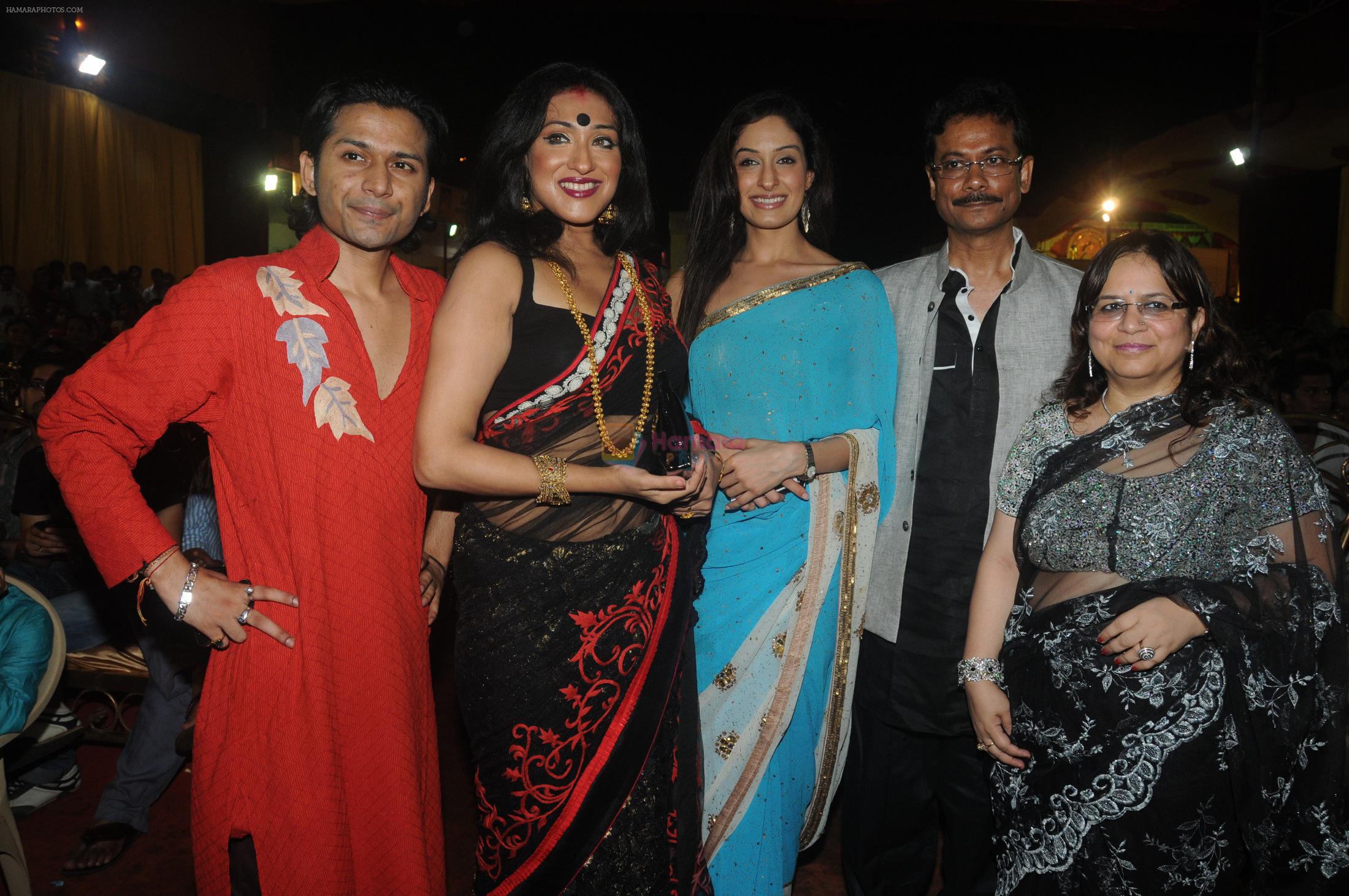 Roman Sen, Rituparna Sen Gupta, Tanya Malik with Mr. & Mrs. Krishnendu Sen at Dussera celebration at Andheri Durgautsav,spearheaded by Krishendu Sen in Mumbai on