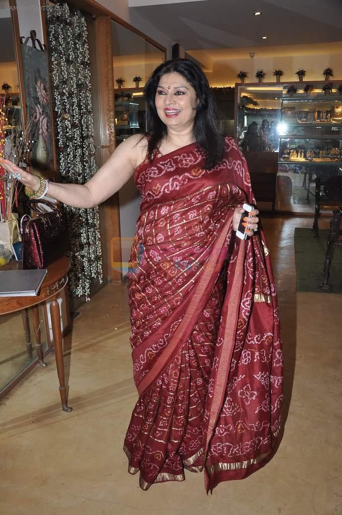 Kiran Sippy at Raveena Tandon and Roopa Vohra's jewellery line launch in Mumbai on 18th Oct 2013