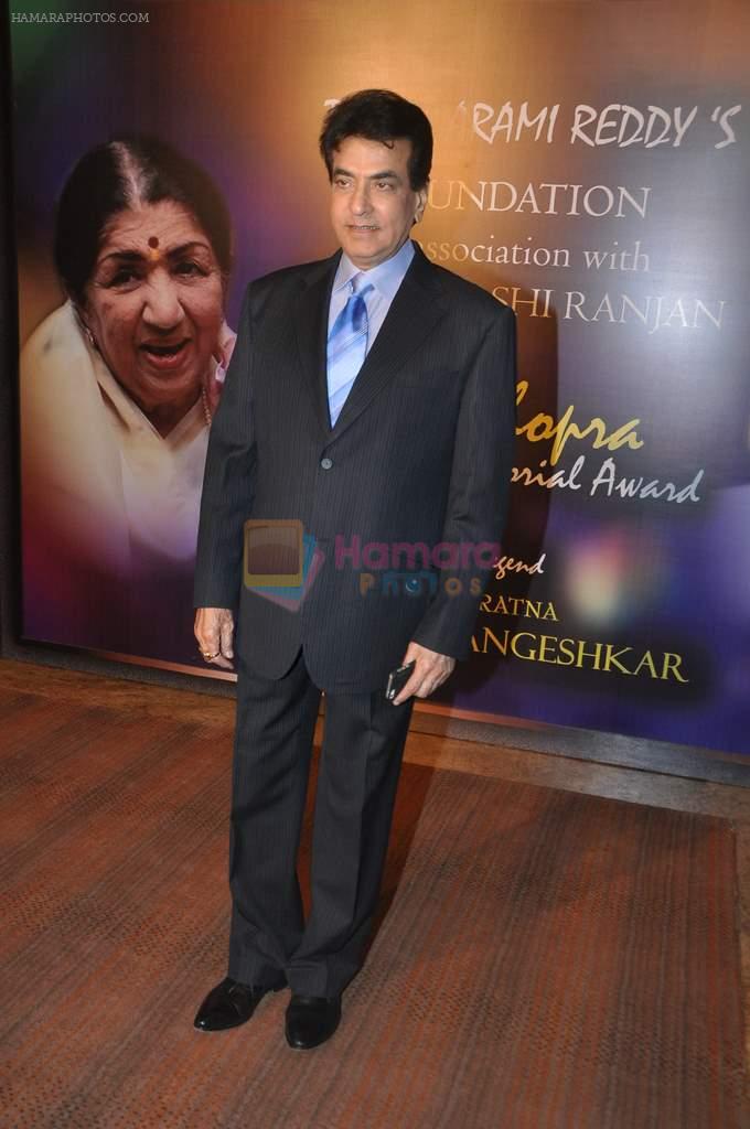 Jeetendra at Yash Chopra Memorial Awards in Mumbai on 19th Oct 2013.