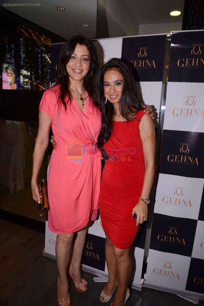 Aditi Gowaitrikar and Kiran Datwani at the Launch of Shaheen Abbas collection for Gehna Jewellers in Mumbai on 23rd Oct 2013