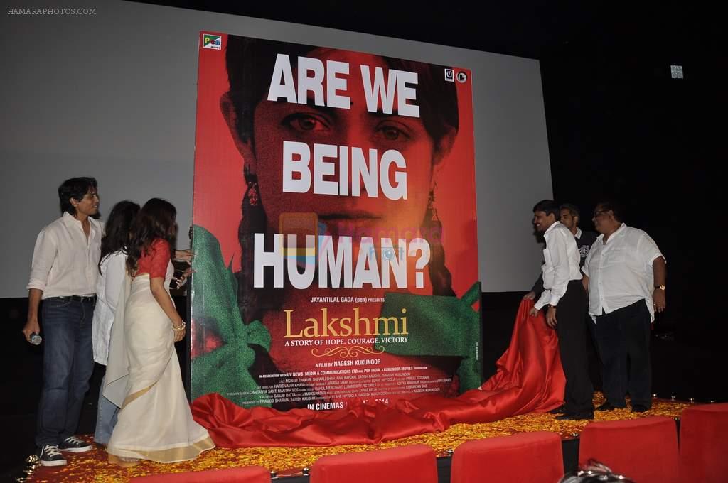 Nagesh Kukunoor, Satish Kaushik at Nagesh Kukunoor's new film Lakshmi launch in PVR, Mumbai on 22nd Oct 2013